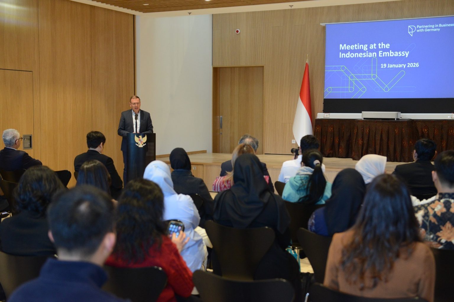 85bb37bb-7447-493d-9647-682fc990f366